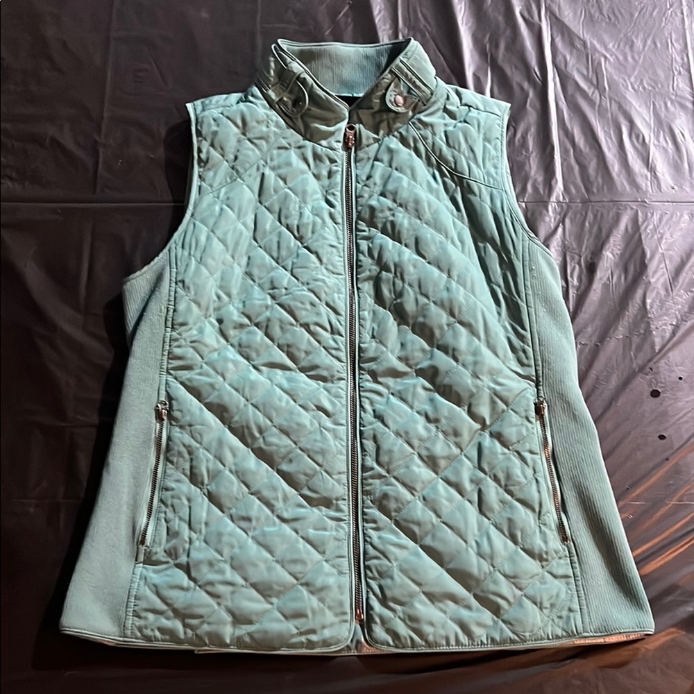41 Hawthorn Teal Quilted Vest Lightweight Design